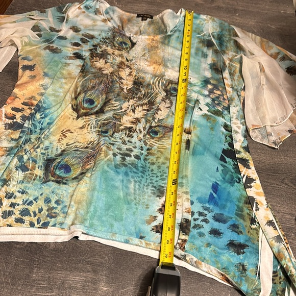 Cal Style U.S.A. 2XL Shark Bite Style Blouse With Flowing Sleeves - Picture 7 of 10